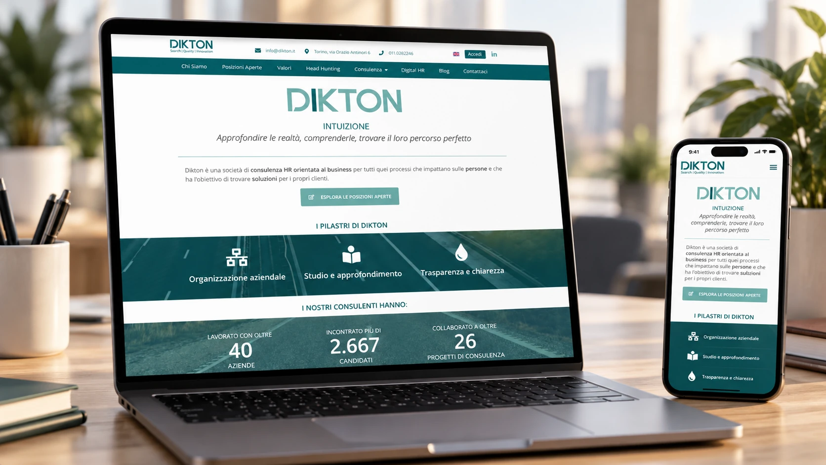 Sito della società di consulenza Dikton su computer e smartphone, con presentazione dei servizi e dei valori aziendali